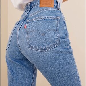 Levi's Women's 70s Slim Straight Blue Jeans